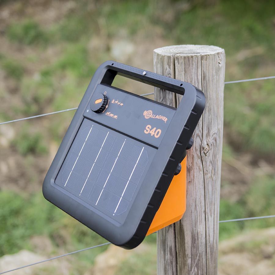 Gallagher S40 Solar Powered Energiser/Charger incl 6V Battery