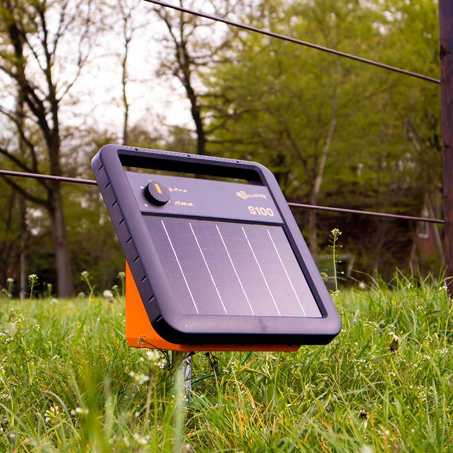 Gallagher S100 Solar Powered Energiser/Charger incl 12V Battery and stand | ST |